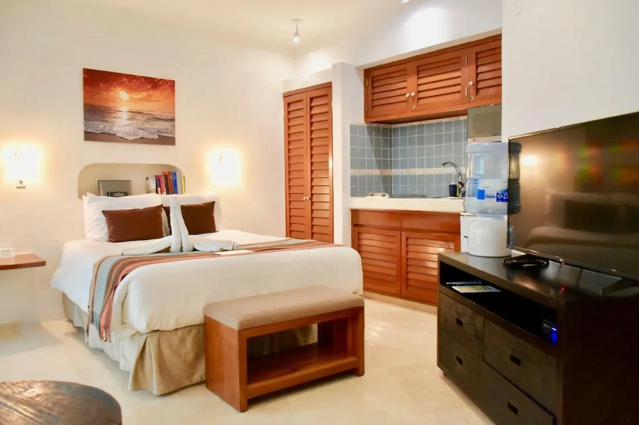 ****  Playa Palms Beach Hotel Playa del Carmen México